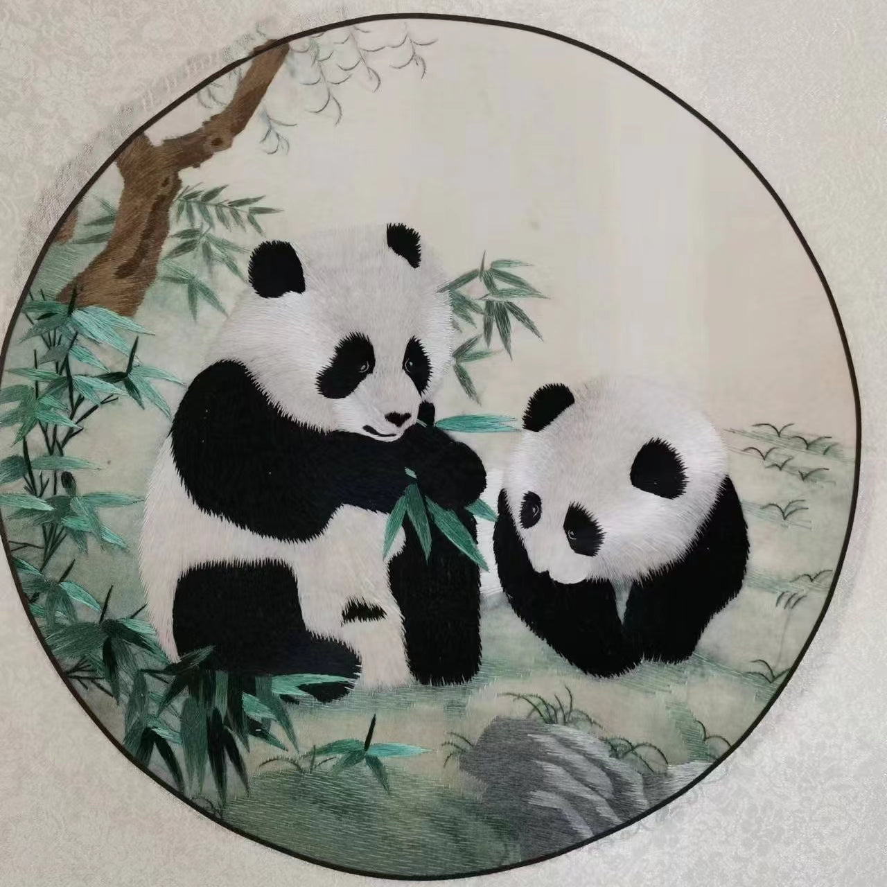 Shu embroidery panda family happiness - D1352