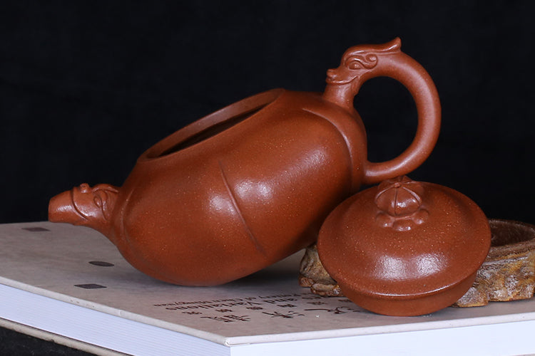 Master work yixing purple clay teapot 320 ml-PCT016