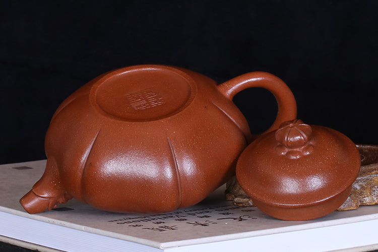 Master work yixing purple clay teapot 320 ml-PCT016