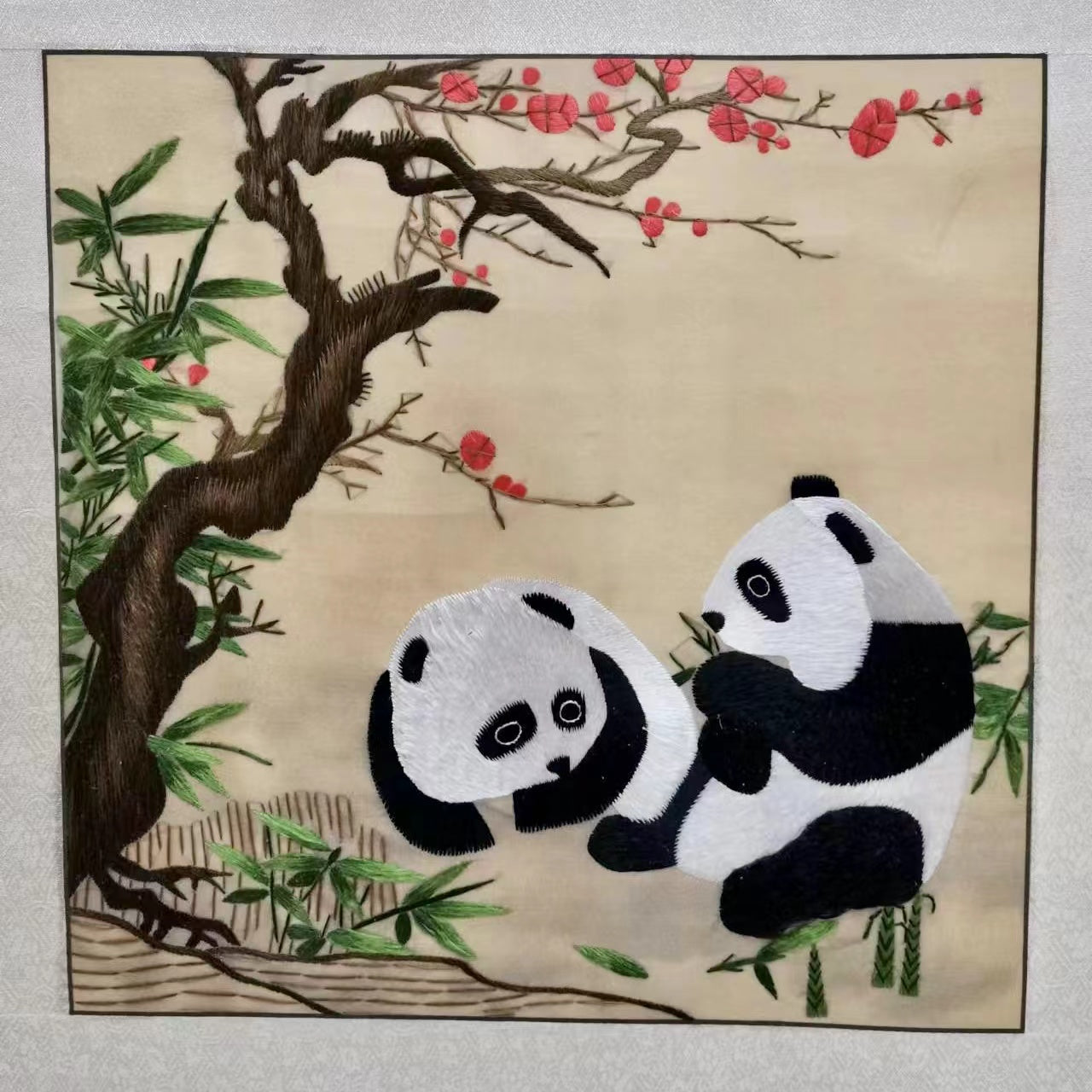 Shu embroidery panda family happiness - D1352