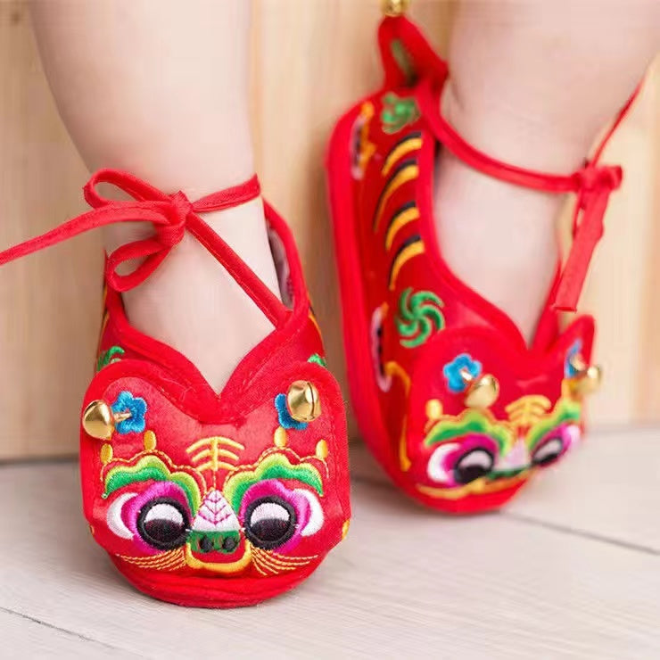 Tiger-head shoes soft soled baby shoes cloth shoes hand embroidered Chinese style- IM319