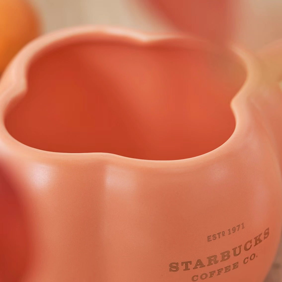 STARBUCKS - Cute rabbit mug 335ml